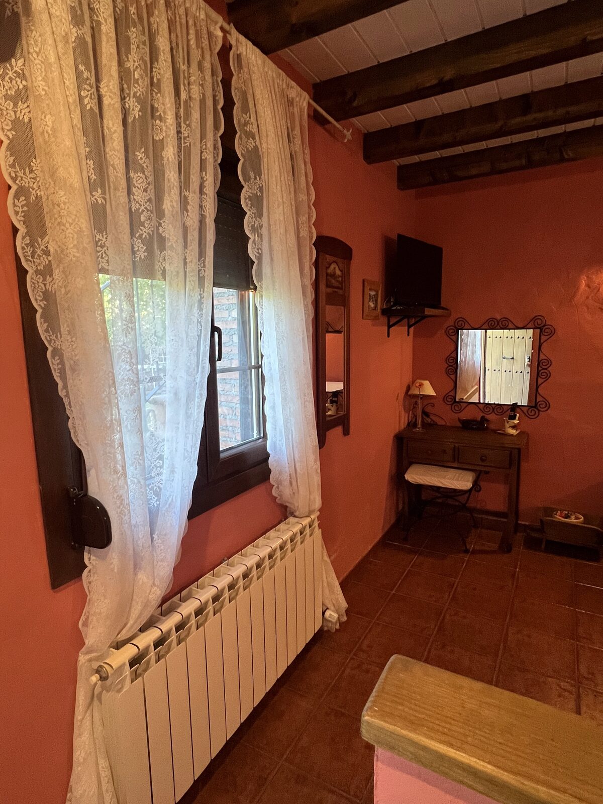 Habitación Roble · Ventana